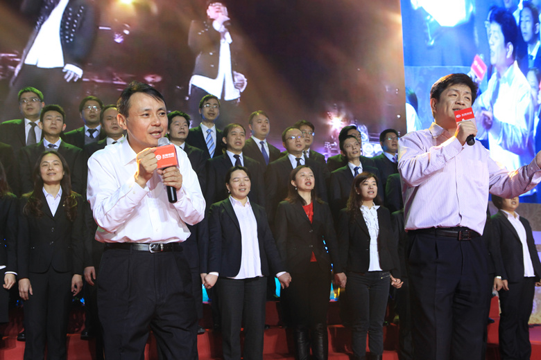 ����Ӣ��